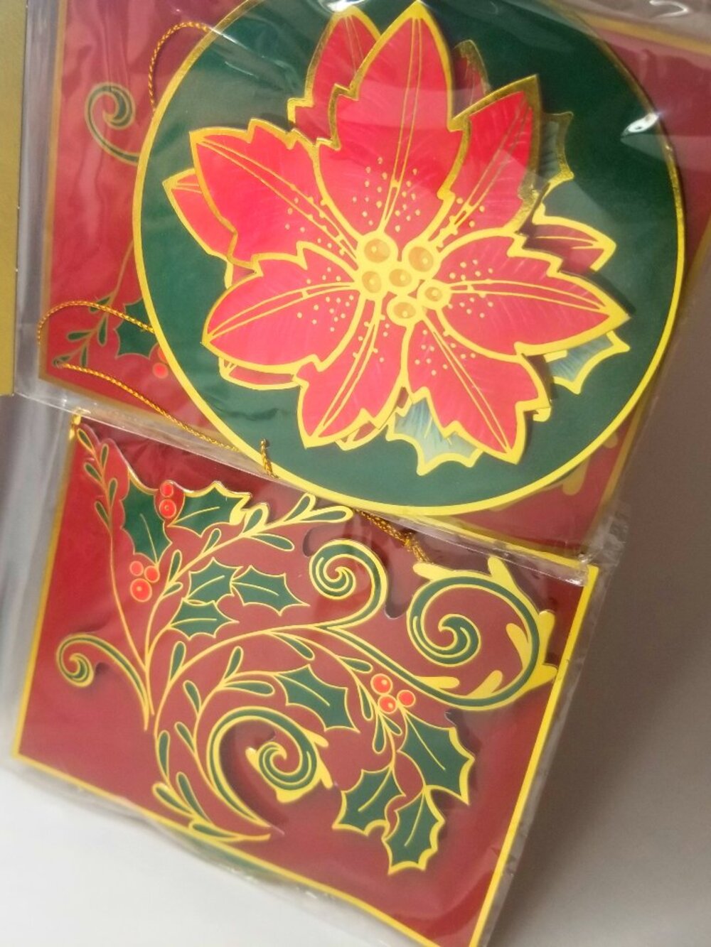 NIP Large Vintage Christmas Gift Tag Decor w Gold Details Poinsettia & Holly 4ct